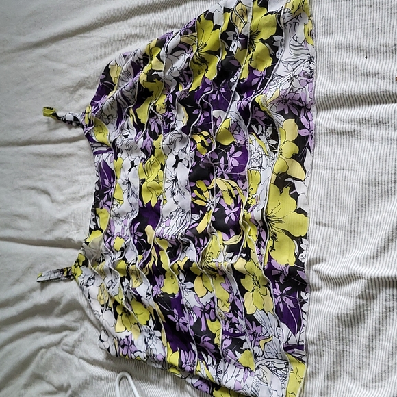 Cleo floral layered top. - Picture 1 of 4